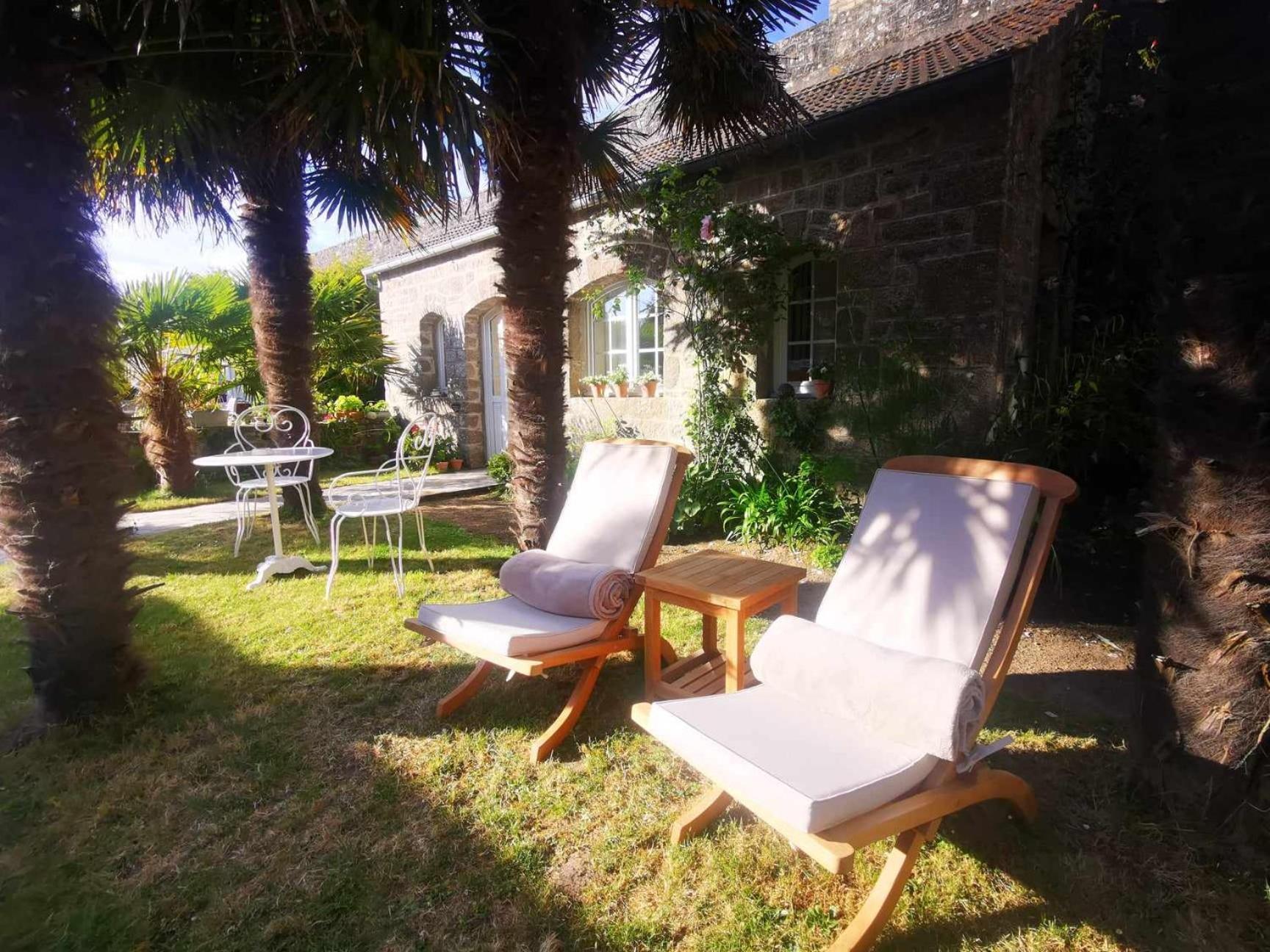 Le Prieure Barfleur Bed and Breakfast Buitenkant foto